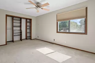 1108 E Jefferson St, Bloomington, IL 61701 - Photo 11