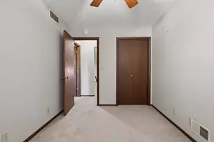 1108 E Jefferson St, Bloomington, IL 61701 - Photo 17
