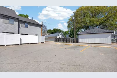 1108 E Jefferson Street #7, Bloomington, IL 61701 - Photo 25