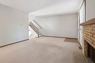 1108 E Jefferson St, Bloomington, IL 61701 - Photo 5