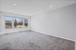 1100 Hidden Lake Dr, Buffalo Grove, IL 60089 - Photo 17