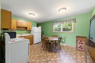 303 E Edgelawn Dr, Plano, IL 60545 - Photo 5