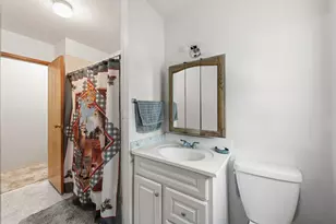 303 E Edgelawn Dr, Plano, IL 60545 - Photo 9