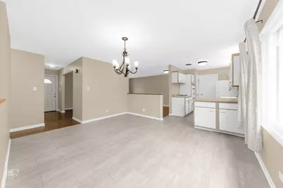 410 E North Shore Drive, Mundelein, IL 60060 - Photo 5