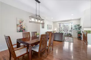 98 Village Station Ln, Grayslake, IL 60030 - Photo 5