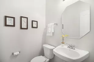 98 Village Station Ln, Grayslake, IL 60030 - Photo 9