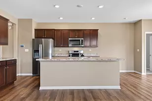 1021 Crestview Ln, Pingree Grove, IL 60140 - Photo 7
