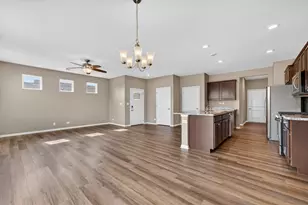 1021 Crestview Ln, Pingree Grove, IL 60140 - Photo 5