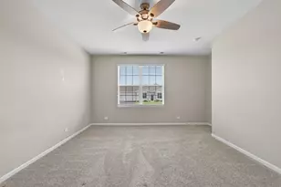 1021 Crestview Ln, Pingree Grove, IL 60140 - Photo 13