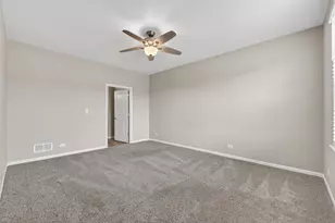 1021 Crestview Ln, Pingree Grove, IL 60140 - Photo 11