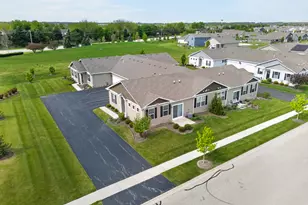 1021 Crestview Ln, Pingree Grove, IL 60140 - Photo 29