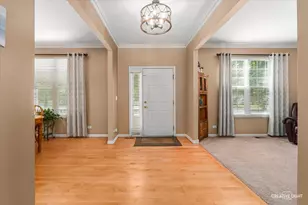 2579 Rourke Dr, Aurora, IL 60503 - Photo 5