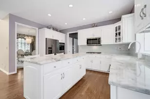 6714 Sweetbriar Ln, Darien, IL 60561 - Photo 15