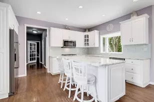 6714 Sweetbriar Ln, Darien, IL 60561 - Photo 13