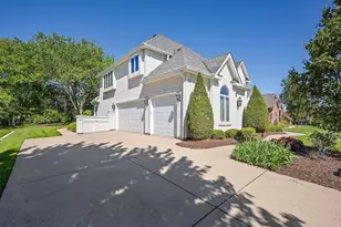 6714 Sweetbriar Ln, Darien, IL 60561 - Photo 35