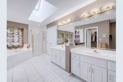 6714 Sweetbriar Lane, Darien, IL 60561 - Photo 23