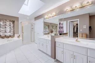 6714 Sweetbriar Ln, Darien, IL 60561 - Photo 23