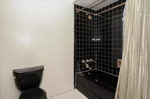 87 Lincolnshire Dr, Lincolnshire, IL 60069 - Photo 21