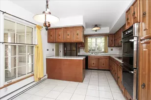 87 Lincolnshire Dr, Lincolnshire, IL 60069 - Photo 7