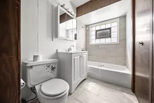 10441 S Ave H Ave, Chicago, IL 60617 - Photo 13