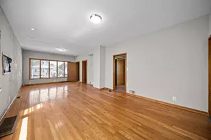 10441 S Ave H Ave, Chicago, IL 60617 - Photo 11
