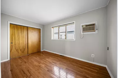 10441 S Avenue H Avenue, Chicago, IL 60617 - Photo 17