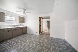 10441 S Ave H Ave, Chicago, IL 60617 - Photo 23