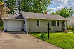 17W685 Lorraine Ave, Addison, IL 60101 - Photo 1