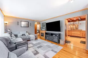 17W685 Lorraine Ave, Addison, IL 60101 - Photo 3