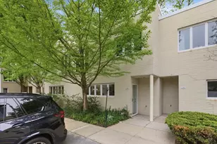 1085 S Park Terrace, Chicago, IL 60605 - Photo 1