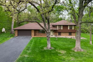 12725 Ellen Dr, Genoa, IL 60135 - Photo 3