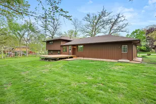 12725 Ellen Dr, Genoa, IL 60135 - Photo 5
