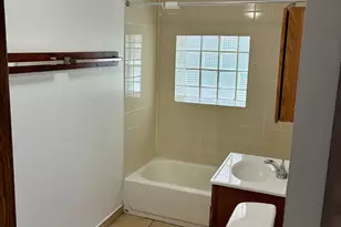 1111 N Leclaire Ave, Chicago, IL 60651 - Photo 11