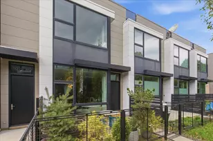 1019 N Cleveland Ave, Chicago, IL 60610 - Photo 1