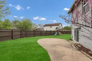 944 Richmond Ct, Elk Grove Village, IL 60007 - Photo 5