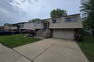 7447 160th Pl, Tinley Park, IL 60477 - Photo 3