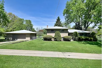 1030 W Kenilworth Avenue, Palatine, IL 60067 - Photo 1