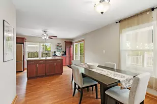 906 Oak Ridge Dr, Streamwood, IL 60107 - Photo 7