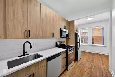 2154 W Arthur Avenue #2, Chicago, IL 60645 - Photo 3