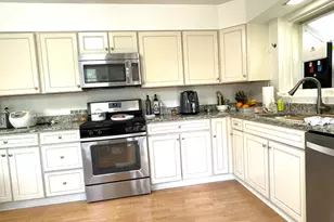 1201 Daryl Ln, Northbrook, IL 60062 - Photo 9