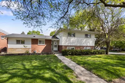 8901 Niles Center Road, Skokie, IL 60076 - Photo 1