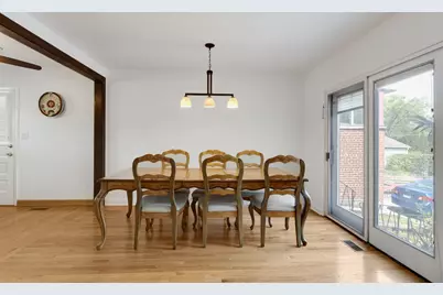 8901 Niles Center Road, Skokie, IL 60076 - Photo 3