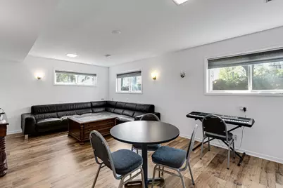 8901 Niles Center Road, Skokie, IL 60076 - Photo 11