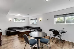 8901 Niles Center Rd, Skokie, IL 60076 - Photo 11