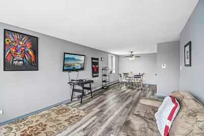9740 S Pulaski Road #306, Oak Lawn, IL 60453 - Photo 5