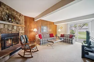 51 Chelsea Ln, Cary, IL 60013 - Photo 9
