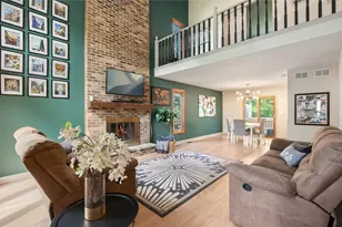 591 Roosevelt Ct, Grayslake, IL 60030 - Photo 5