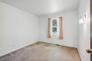 1194 Ballantrae Pl, Mundelein, IL 60060 - Photo 11