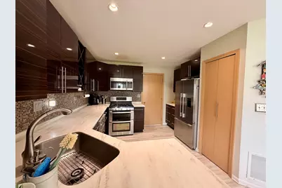 1535 Chatfield Court, Roselle, IL 60172 - Photo 9