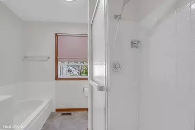 103 N Sterling Heights Road, Vernon Hills, IL 60061 - Photo 25